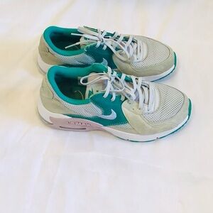 Nike Women's Green and White Sneakers